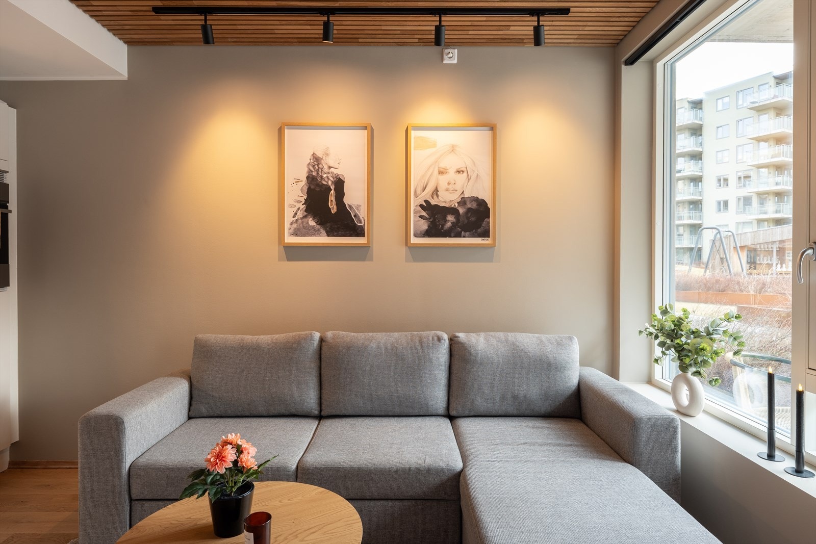 Bygget og leiligheten ble ferdigstilt i 2020. Leiligheten er vurdert til gjennomgående TG1 av takstmann. Galleribilde