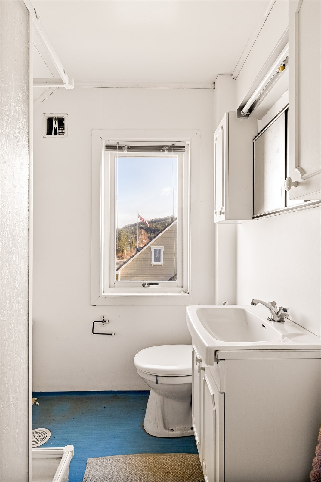 Eldre bad i 2. etasje. Galleribilde