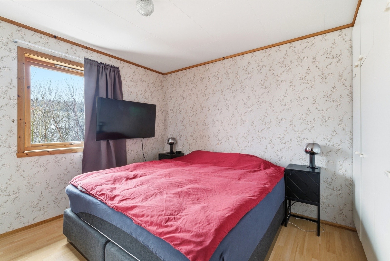 Det andre soverommet har fint plass til dobbeltseng. Galleribilde