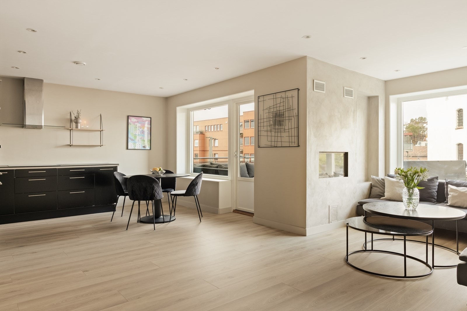 Dette er en moderne og velholdt 3-roms leilighet med god standard. Galleribilde