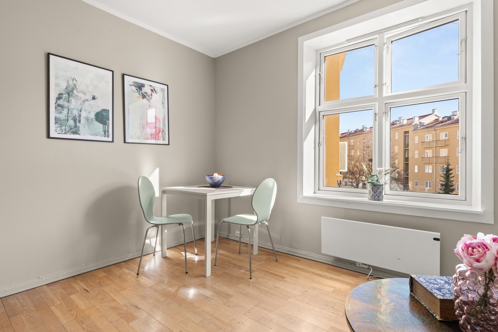 En lys 2-roms hjørneleilighet med attraktiv beliggenhet på Galgeberg/Vålerenga. Galleribilde