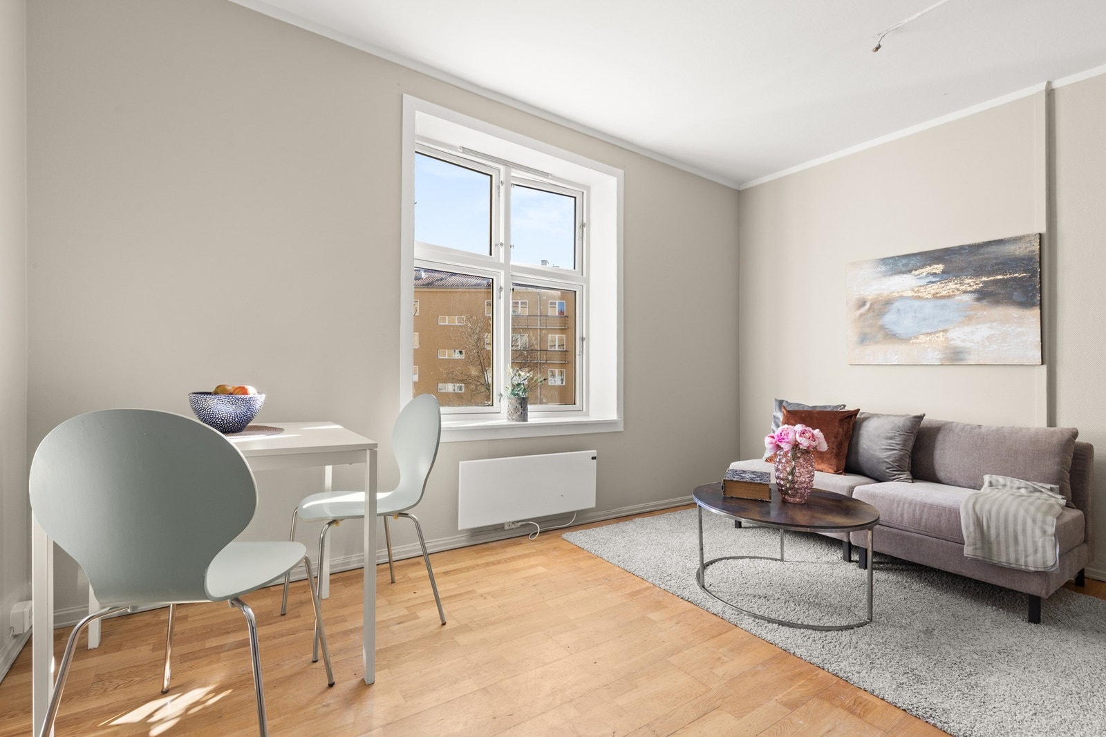 Velkommen til St. Halvards gate 61 B - presentert av Henrik Nylænder Nilsen v. PrivatMegleren Komplett. Galleribilde