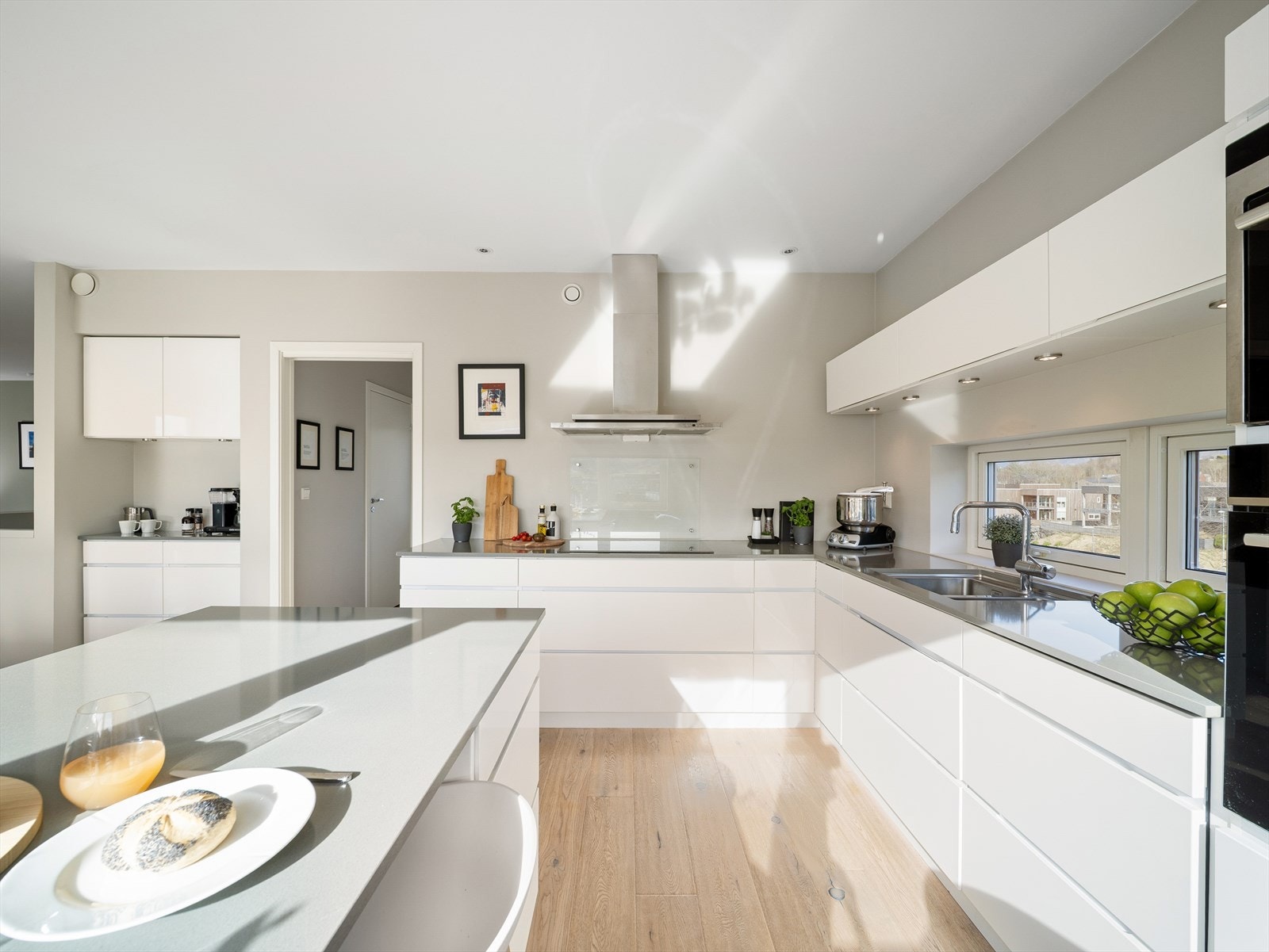 Her ligger alt til rette for gode matopplevelser og hyggelige stunder med familie og venner. Galleribilde