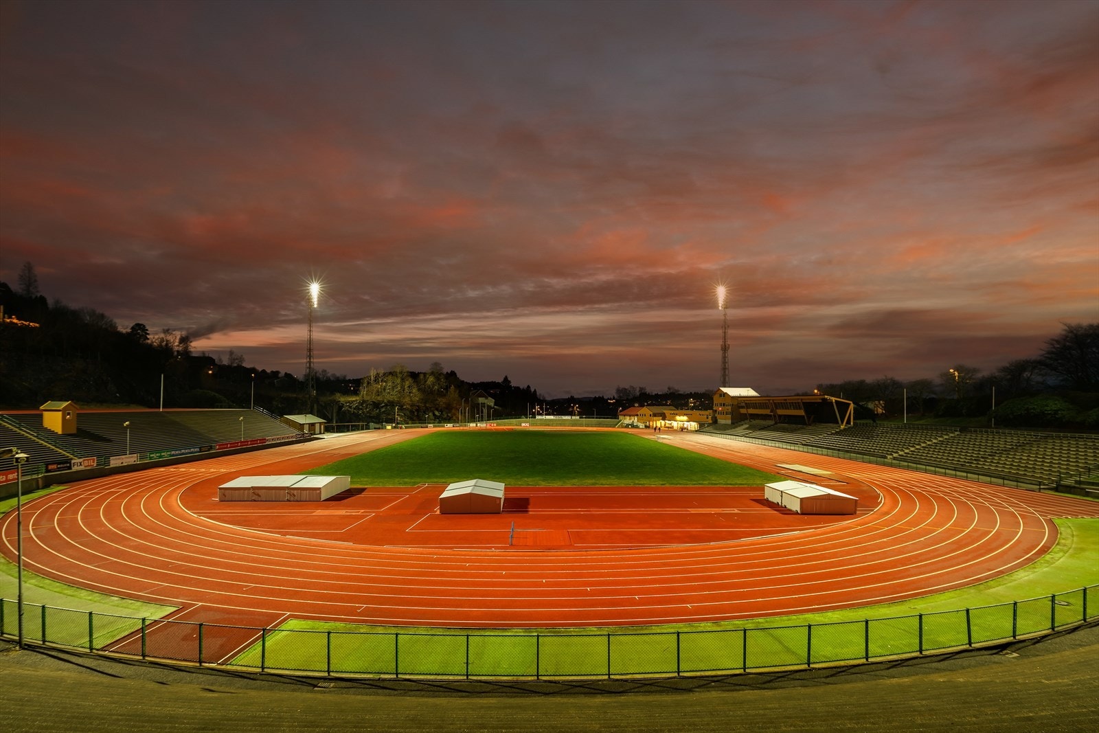 Fana Stadion "by night". Galleribilde