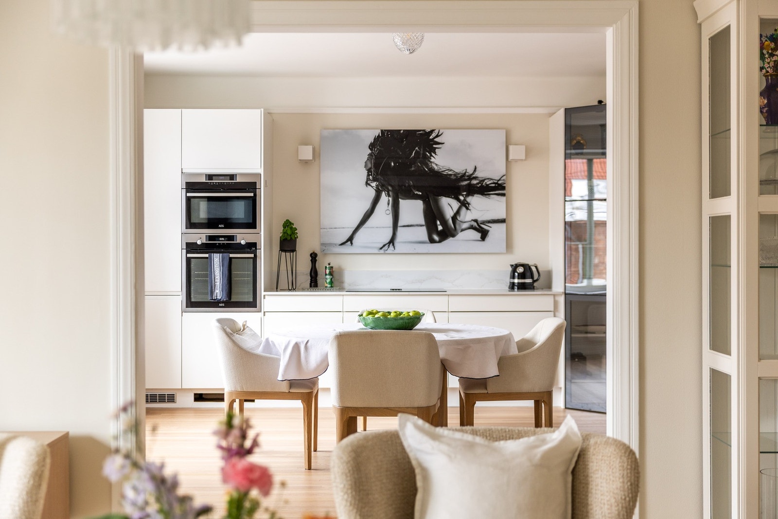 Kvalitetskjøkken fra 2021 - Stor og luftig sosial sone Galleribilde