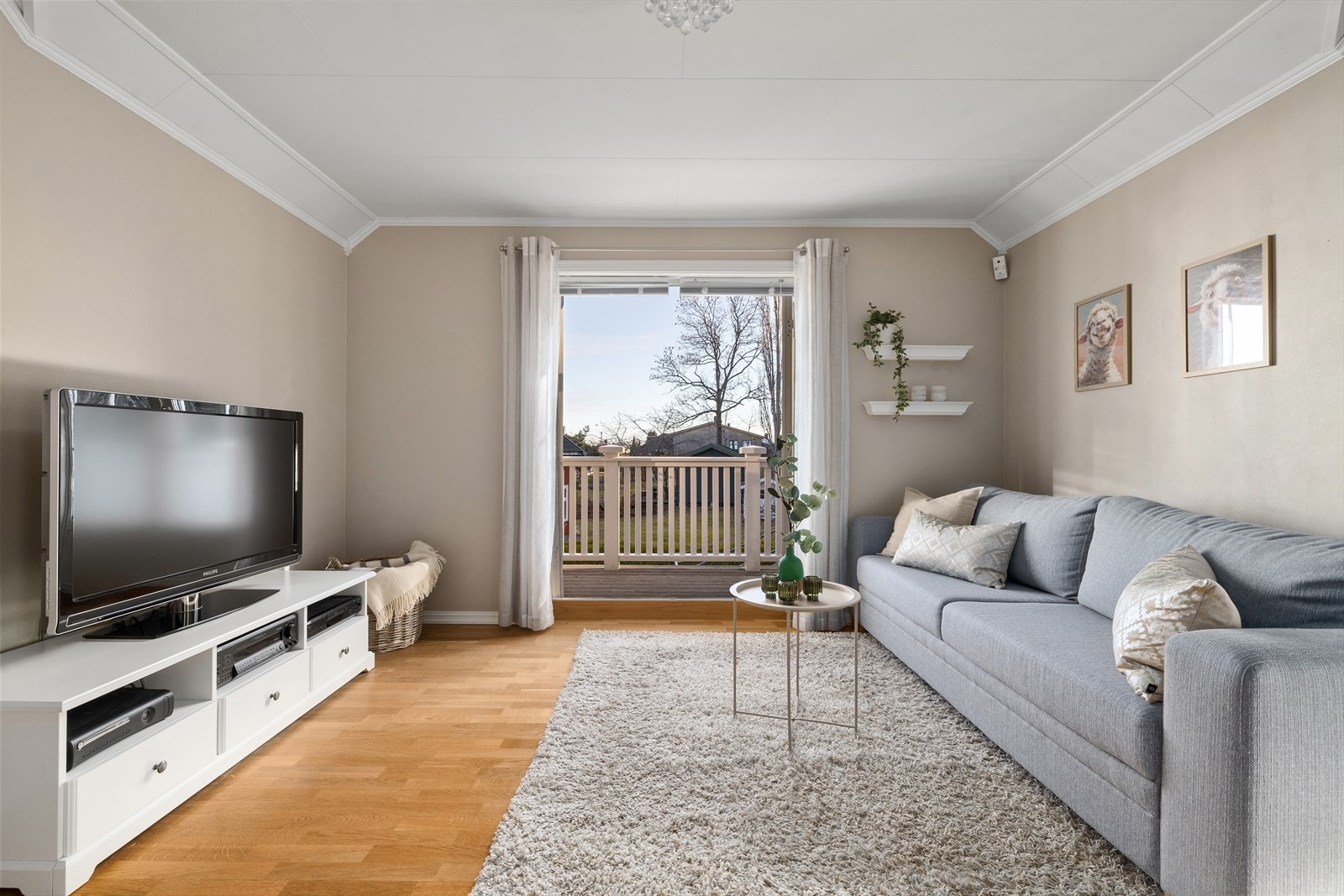 Dette er et ypperlig flerbruksrom med gode innredningsmuligheter. Galleribilde