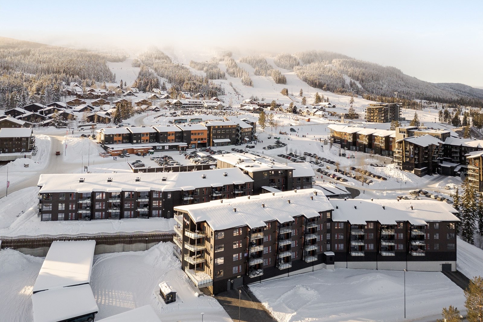 Eiendommen ligger i et attraktivt område med panoramautsikt over Trysil og nærliggende fasiliteter. Galleribilde