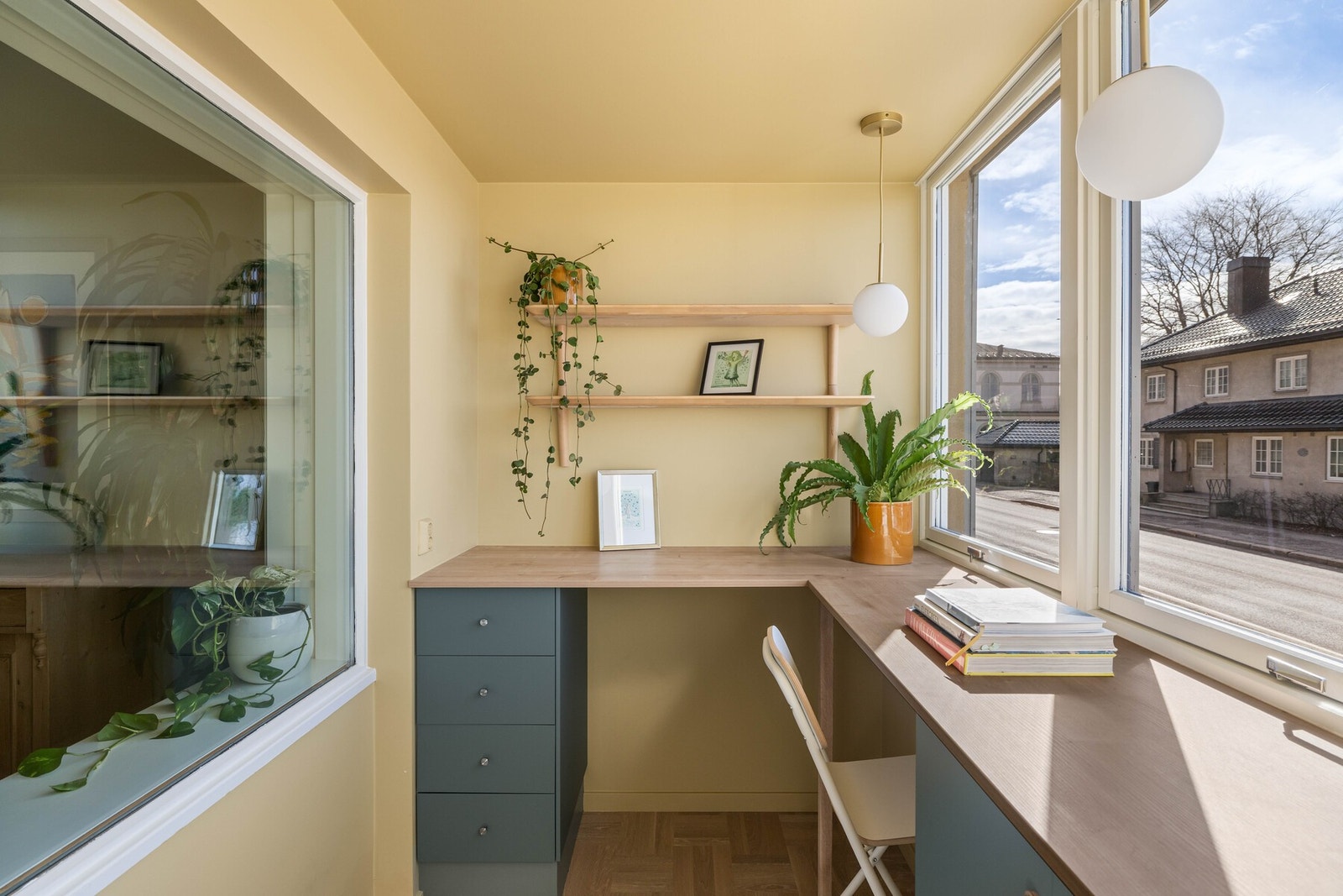 En fantastisk vinterhage hvor du kan innrede kontor, dyrke planter eller bruke fantasien etter ønske Galleribilde