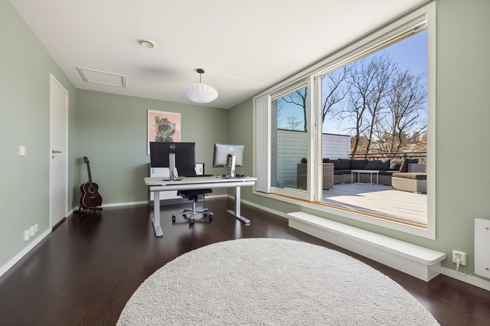 Loftstue med direkte utgang til takterrasse. Galleribilde