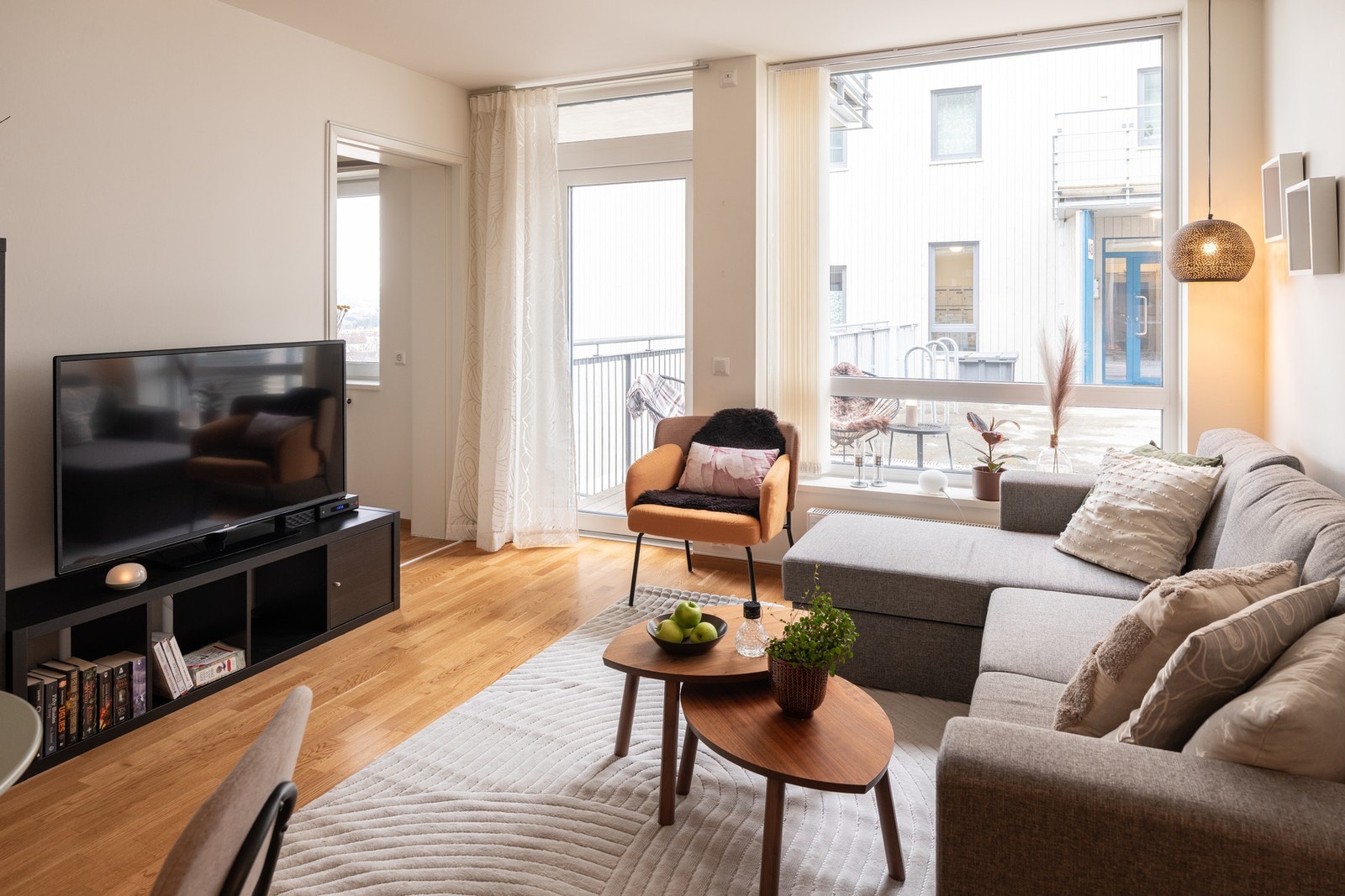 Leiligheten holder en moderne standard og kan bla. skilte med vannbåren varme og balansert ventilasjon. Galleribilde