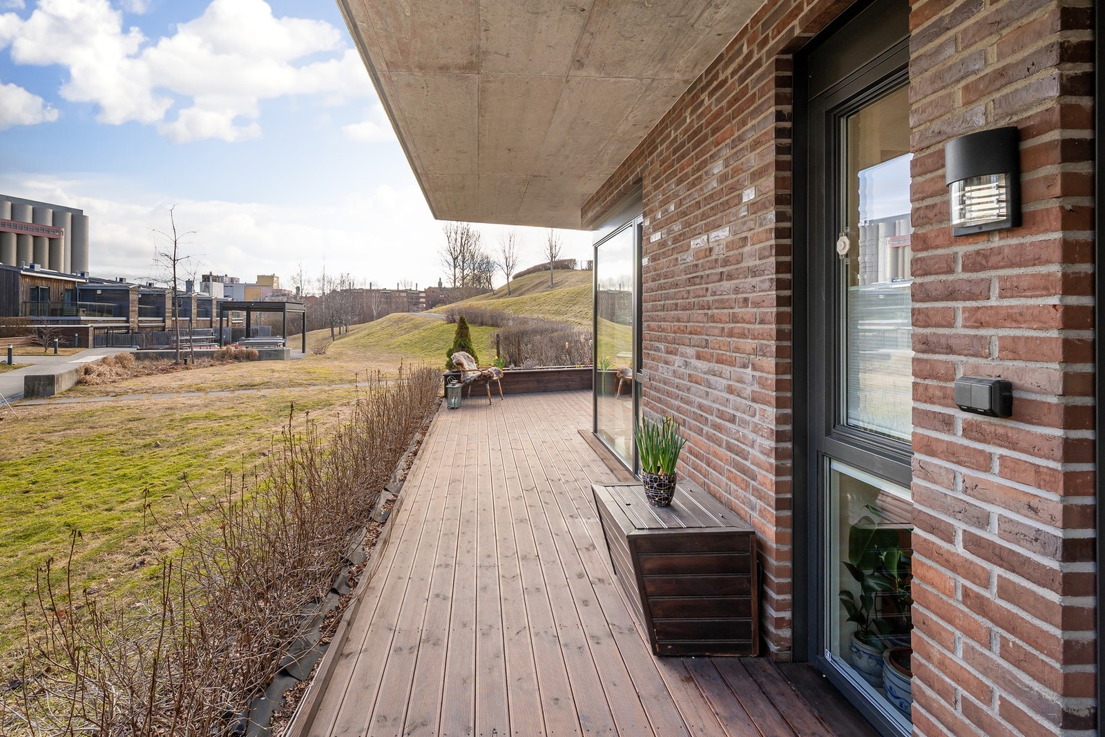 Flott markterrasse på hele 25 kvadratmeter. Galleribilde