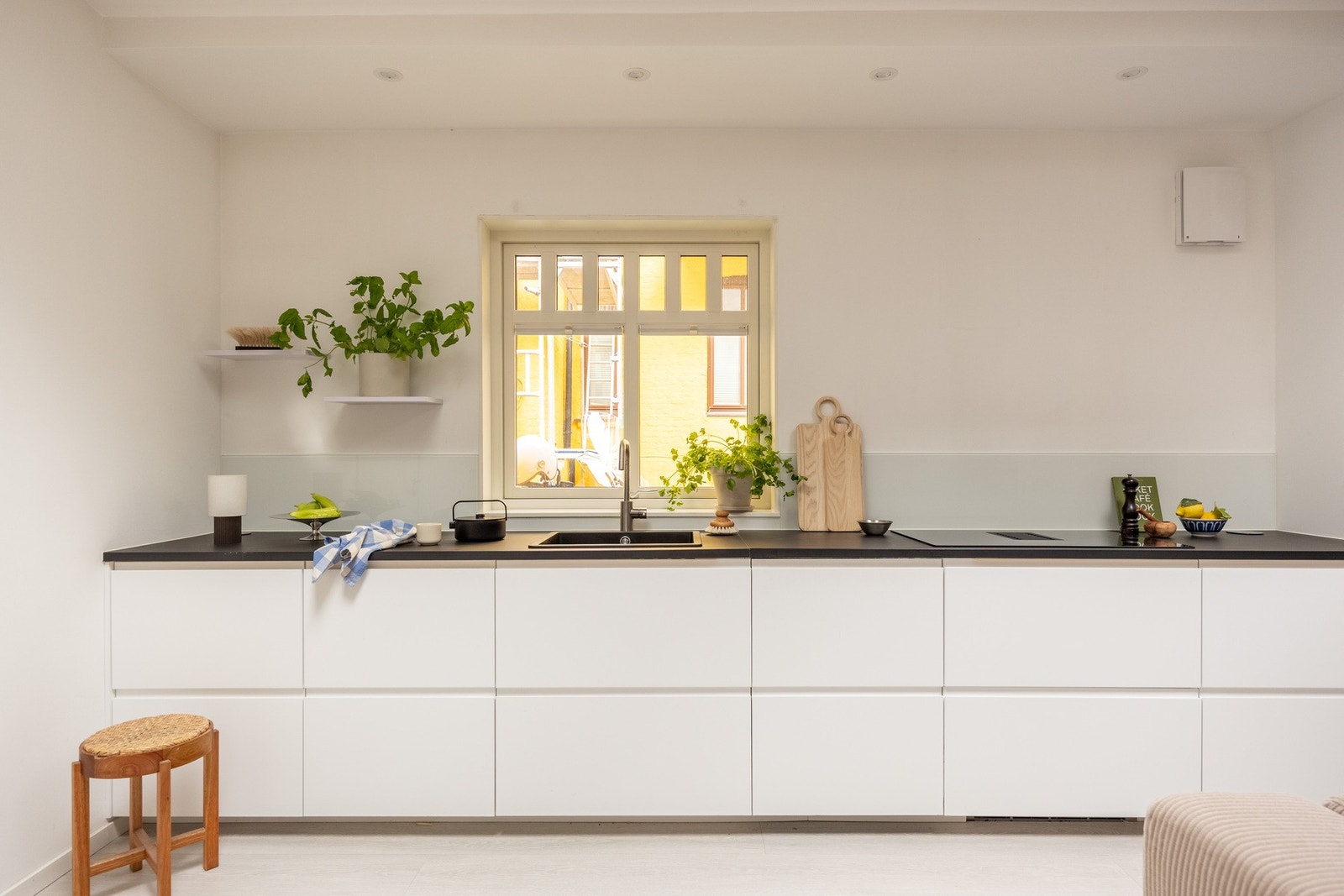 Her bor du i en populær gate midt på Majorstuen med gangavstand til alt man trenger i hverdagen. Galleribilde