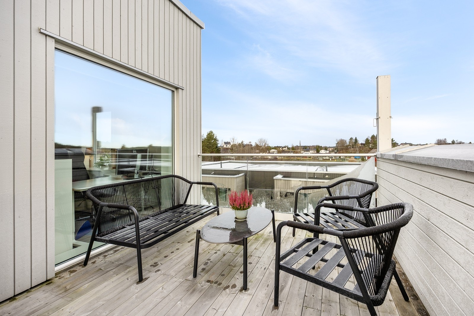 Fra takterrassen har man fin, langstrakt utsikt Galleribilde