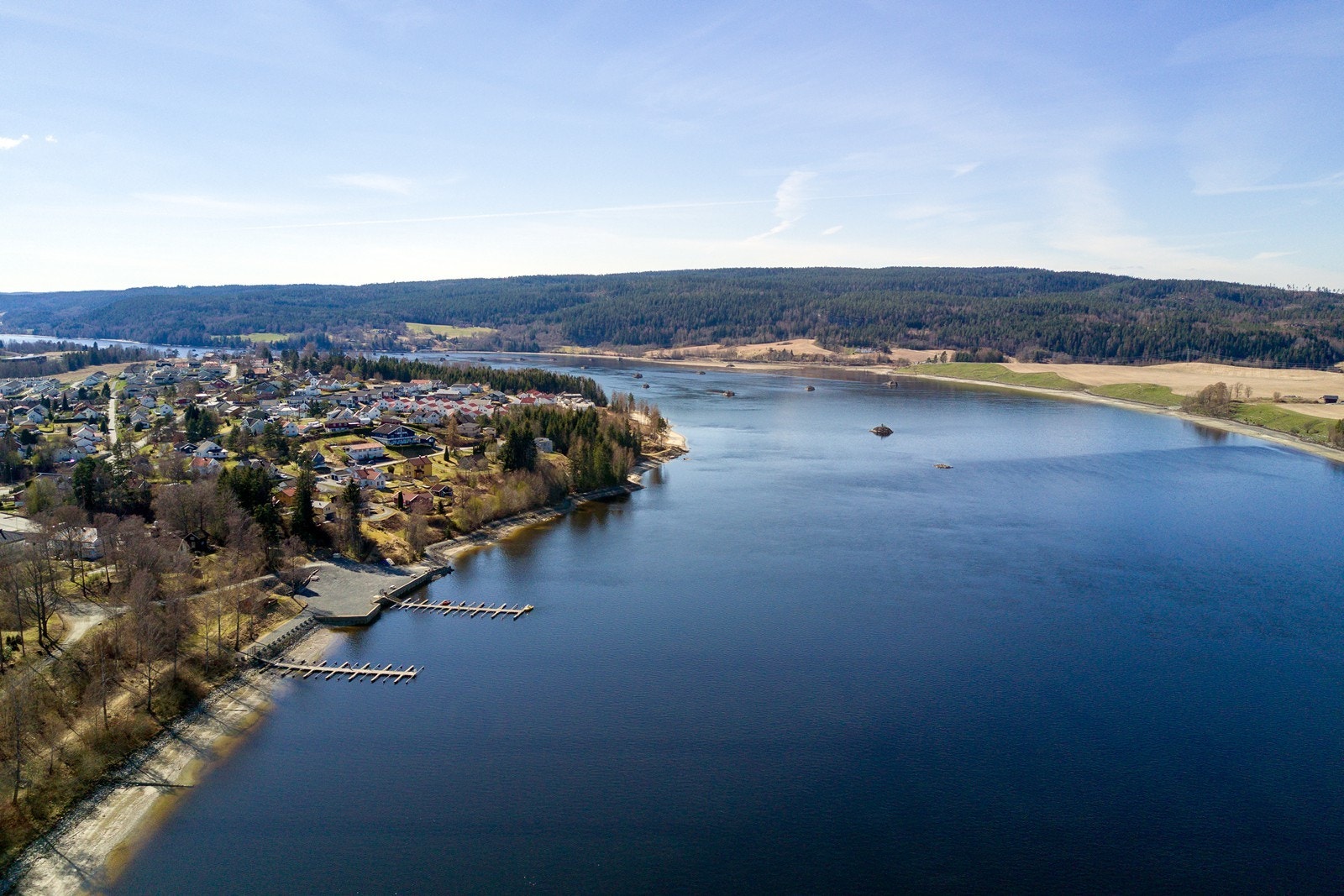 Sørumsand ligger idyllisk til ved Glomma med mange fine turområder Galleribilde