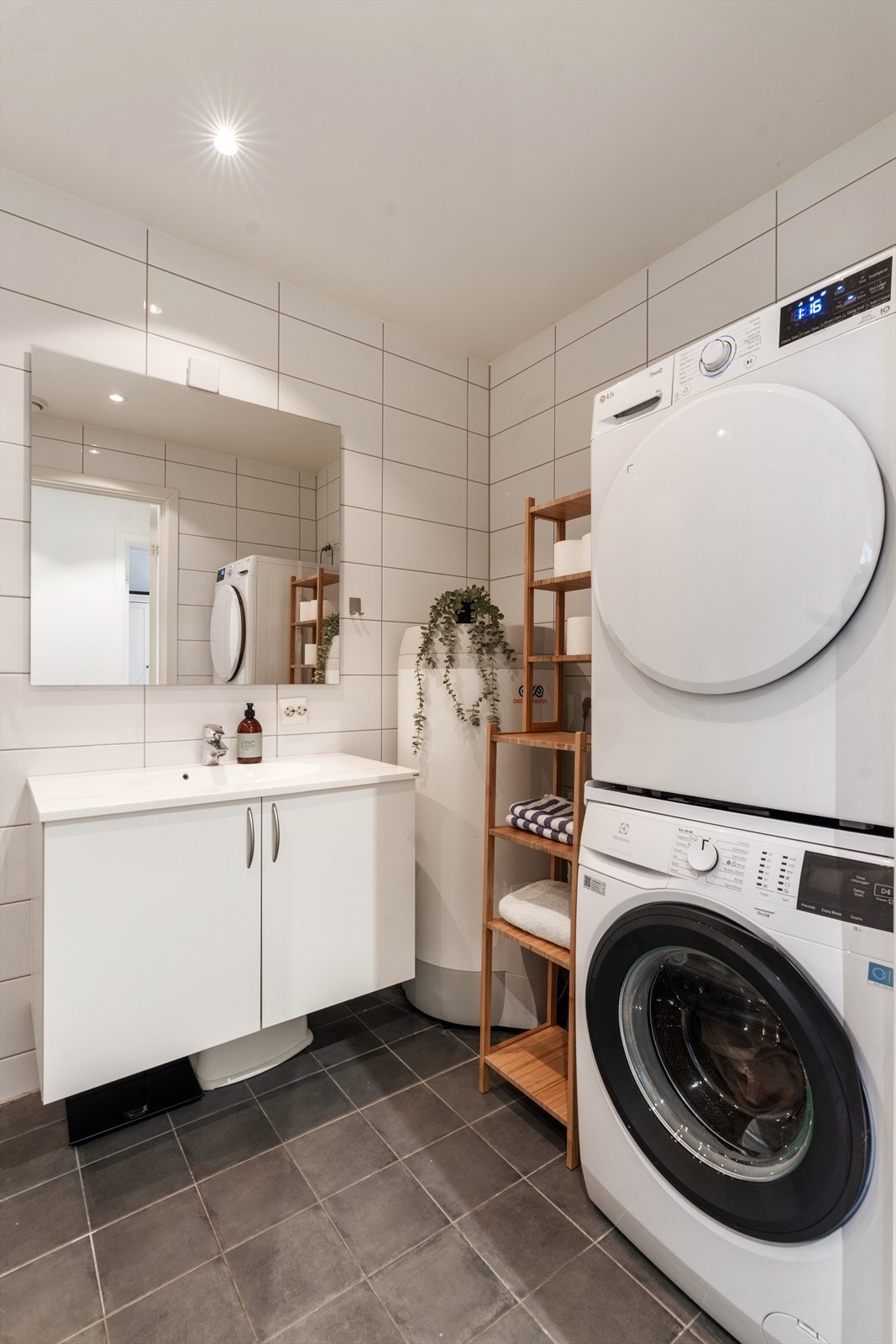 Opplegg for vaskemaskin. Galleribilde