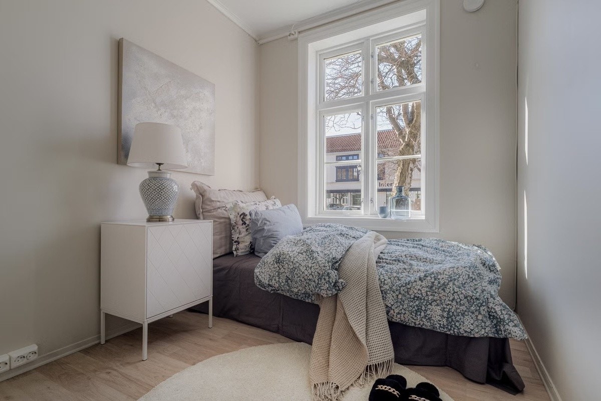 Dette soverommet brukes nå som kontor og garderobe. Galleribilde
