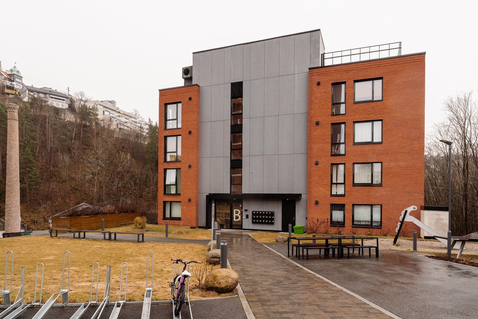 Området byr på flott natur i tillegg er det kort vei til sentrum! Galleribilde