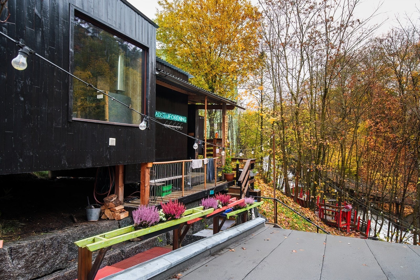 Et sosialt samlingspunkt Galleribilde