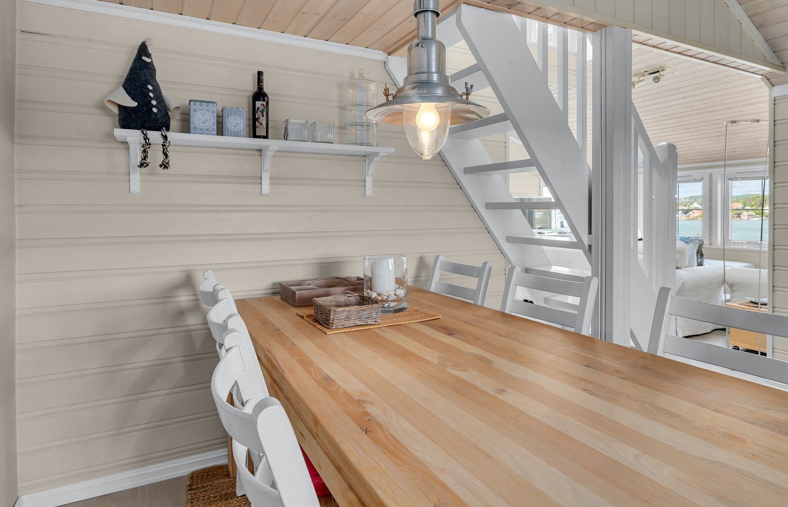 Fra spiseplassen ved kjøkkenet i 1.etg. Galleribilde