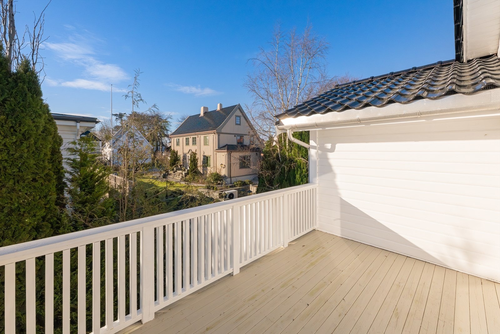 Solrik altan i 2. etasje Galleribilde