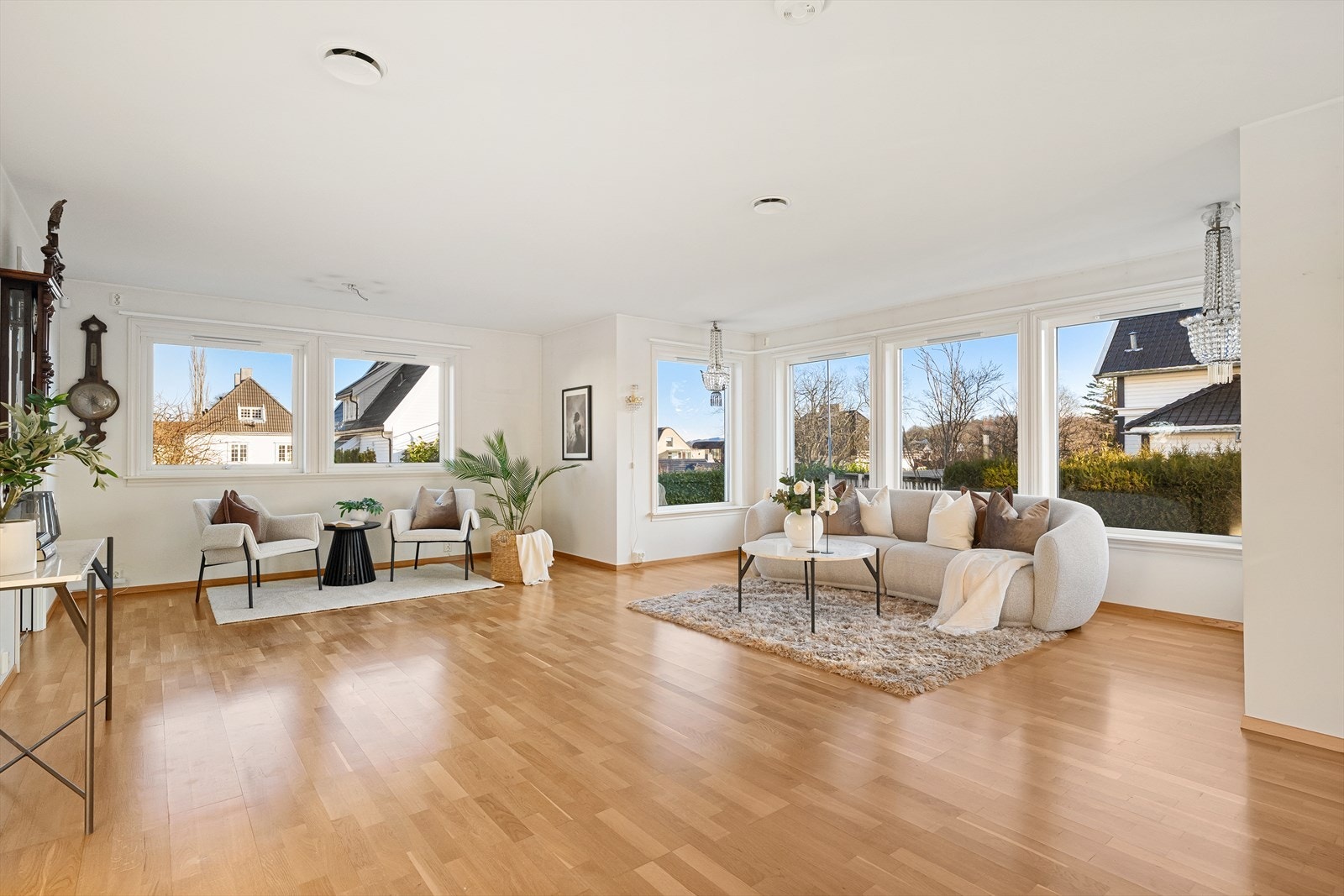 Stor, åpen og lys stue på 48 kvm Galleribilde