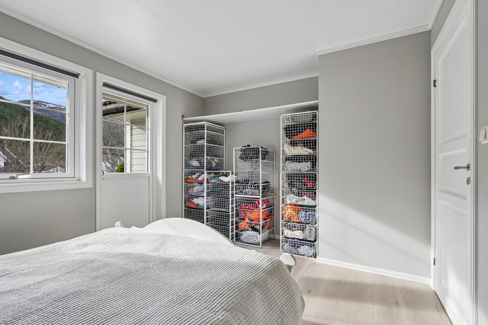 Det er mulig å montere skyvedørsgarderobe om ønsket. Galleribilde