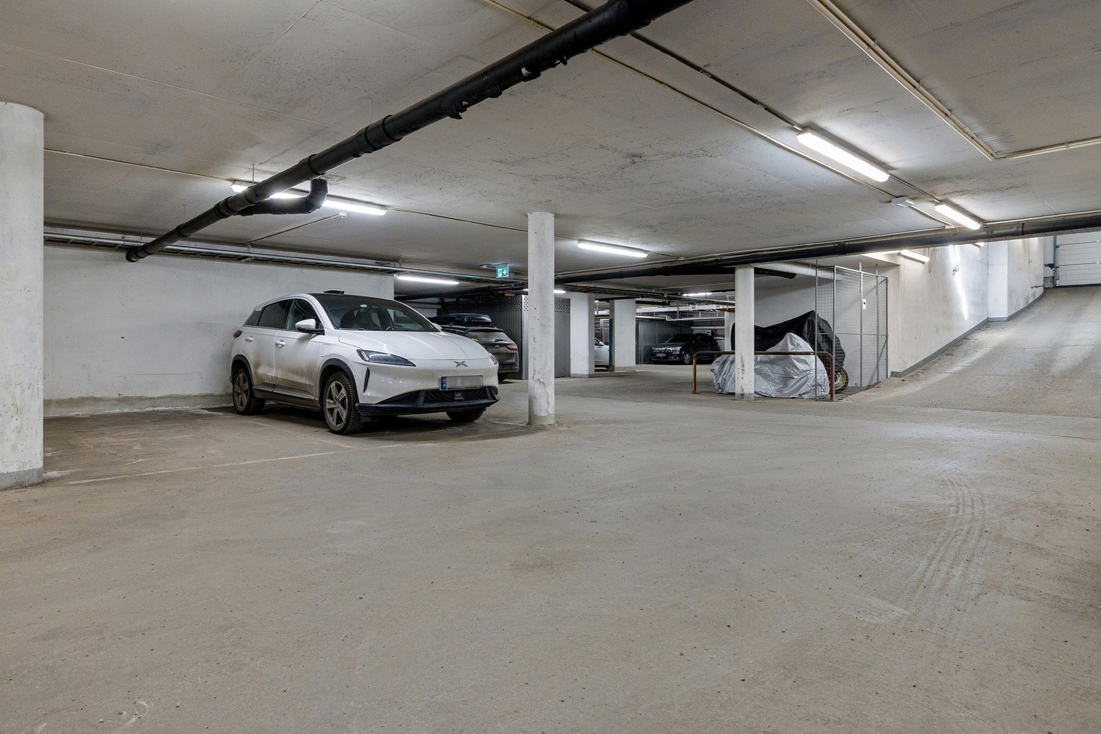 Garasjeplass medfølger boligen. Galleribilde