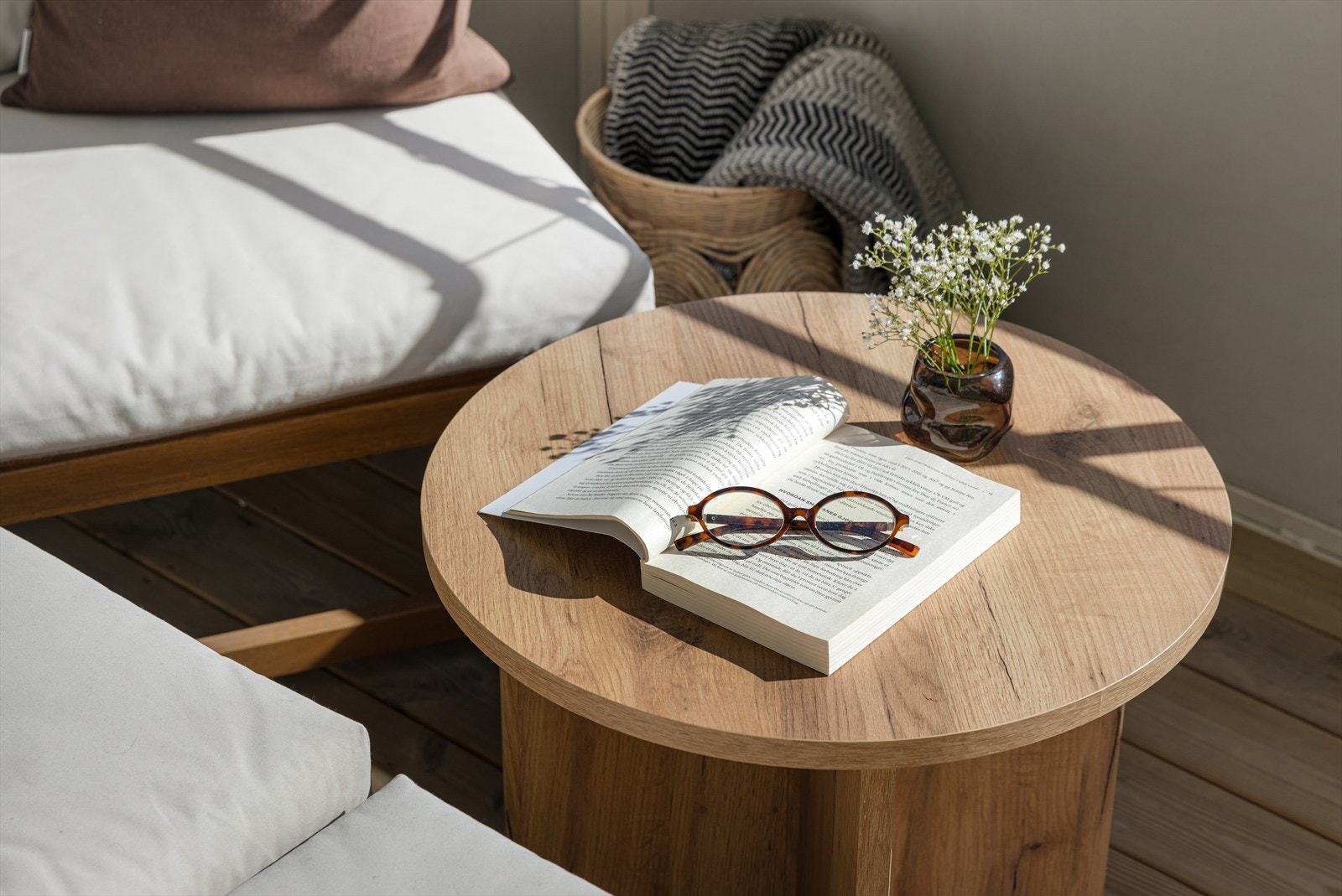 Koselig sitteplass med varm atmosfære og fine detaljer. Galleribilde