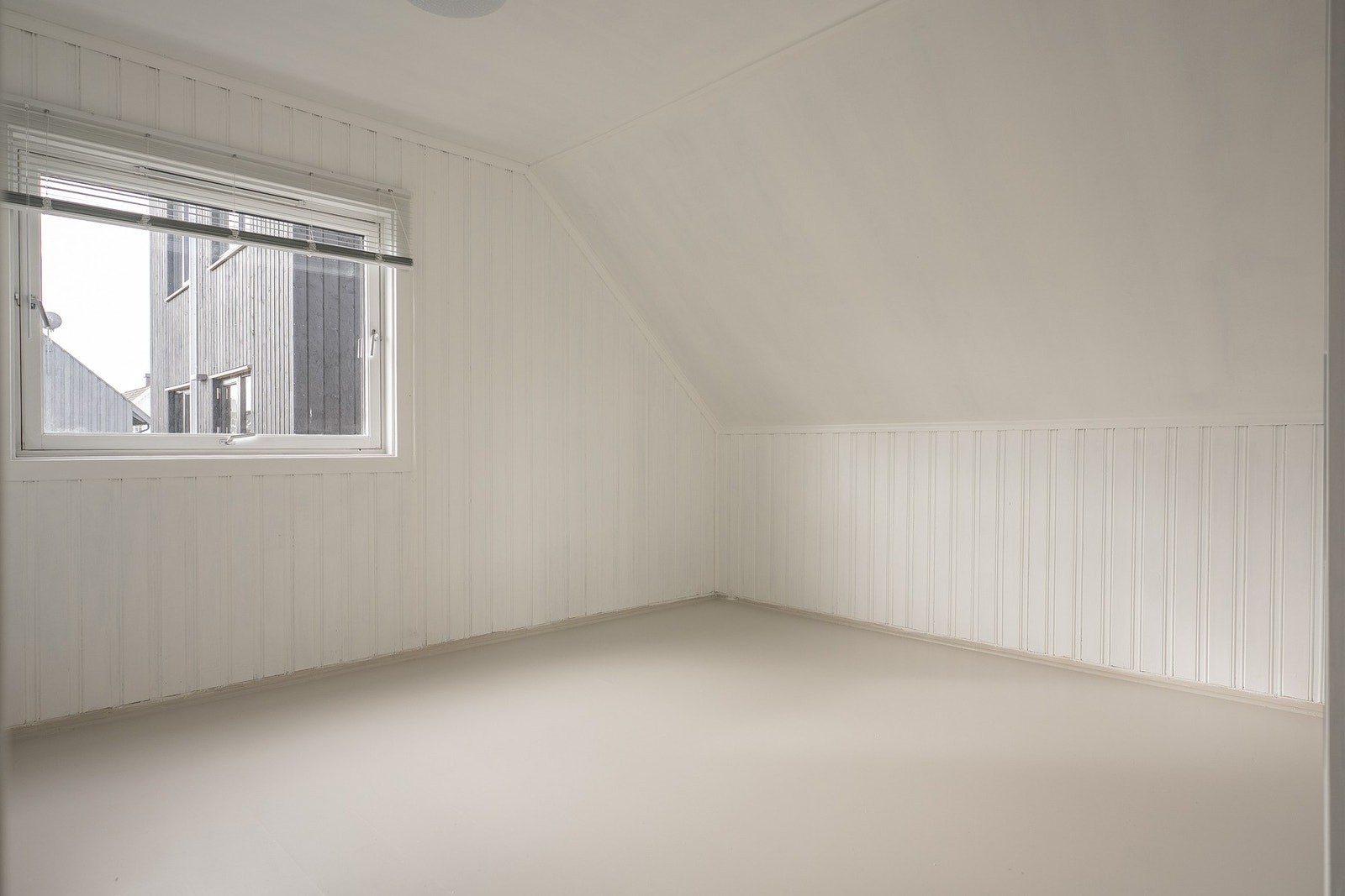 Enkelte rom har fått nye veggplater og oppgraderte elektriske punkt. Galleribilde