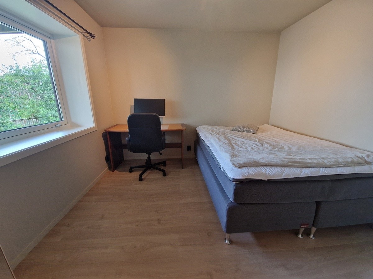 Rom 2 - utleid Galleribilde