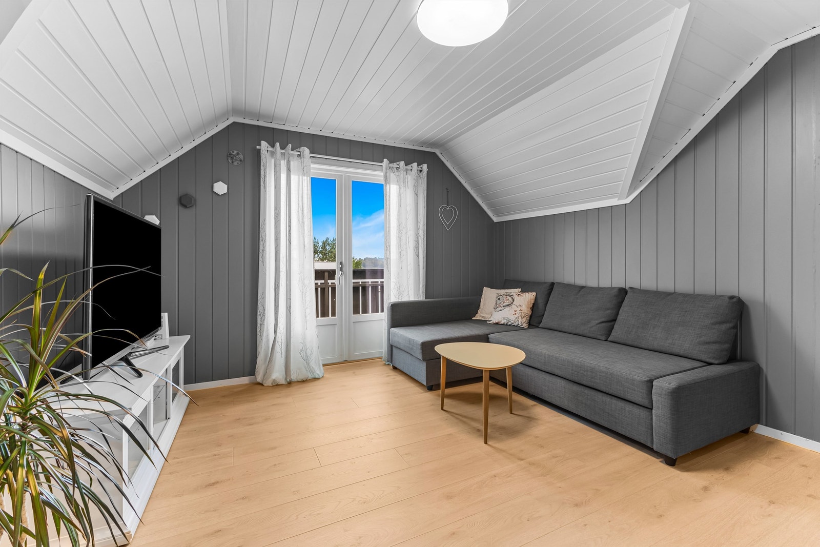 Koselig loftstue Galleribilde