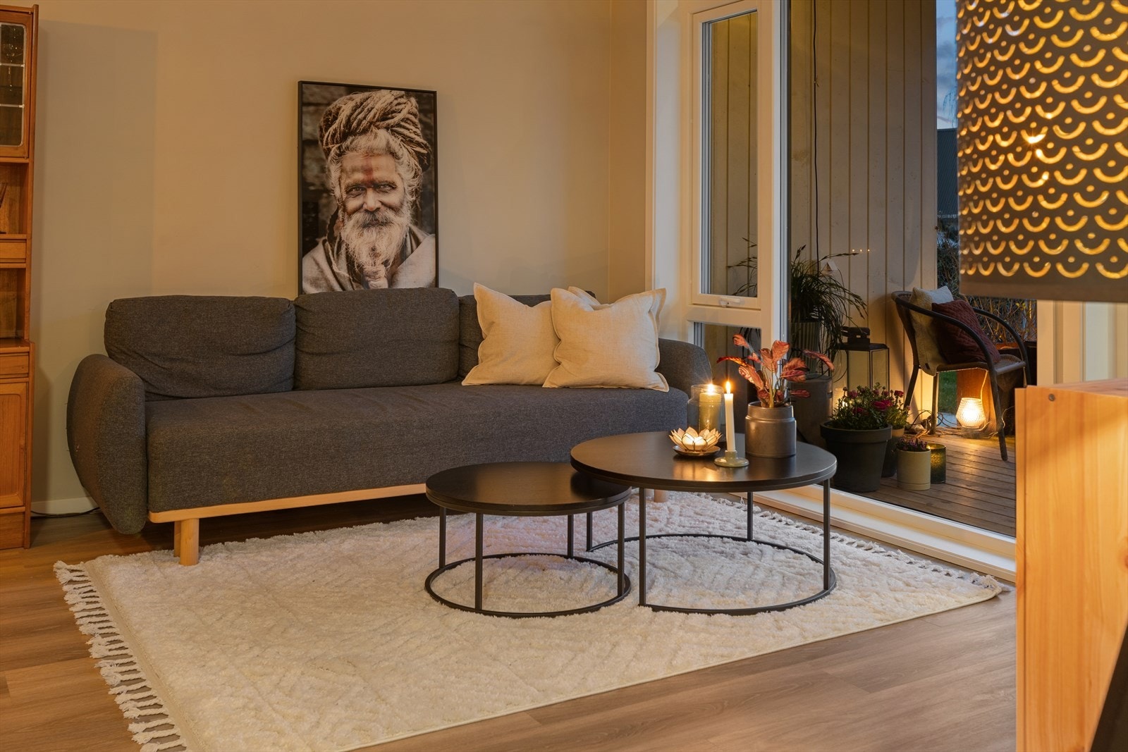 Stue med utgang til terrasse. Galleribilde