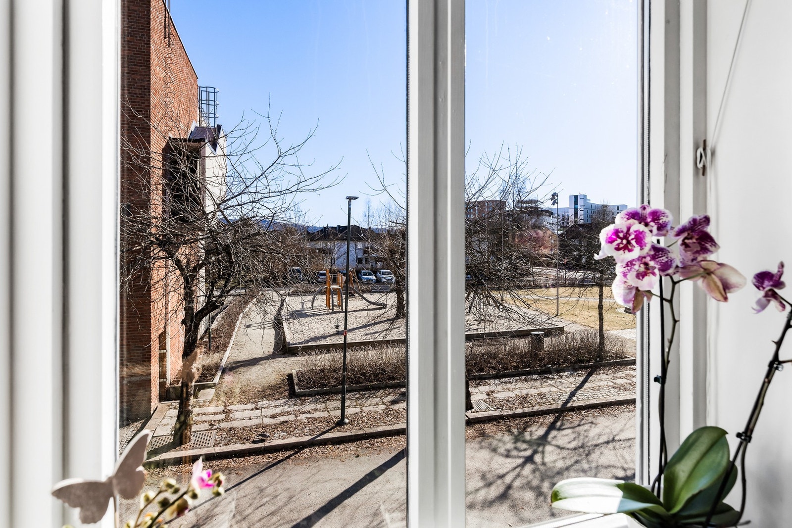 Boligen ligger med fin utsikt til Fayeparken Galleribilde