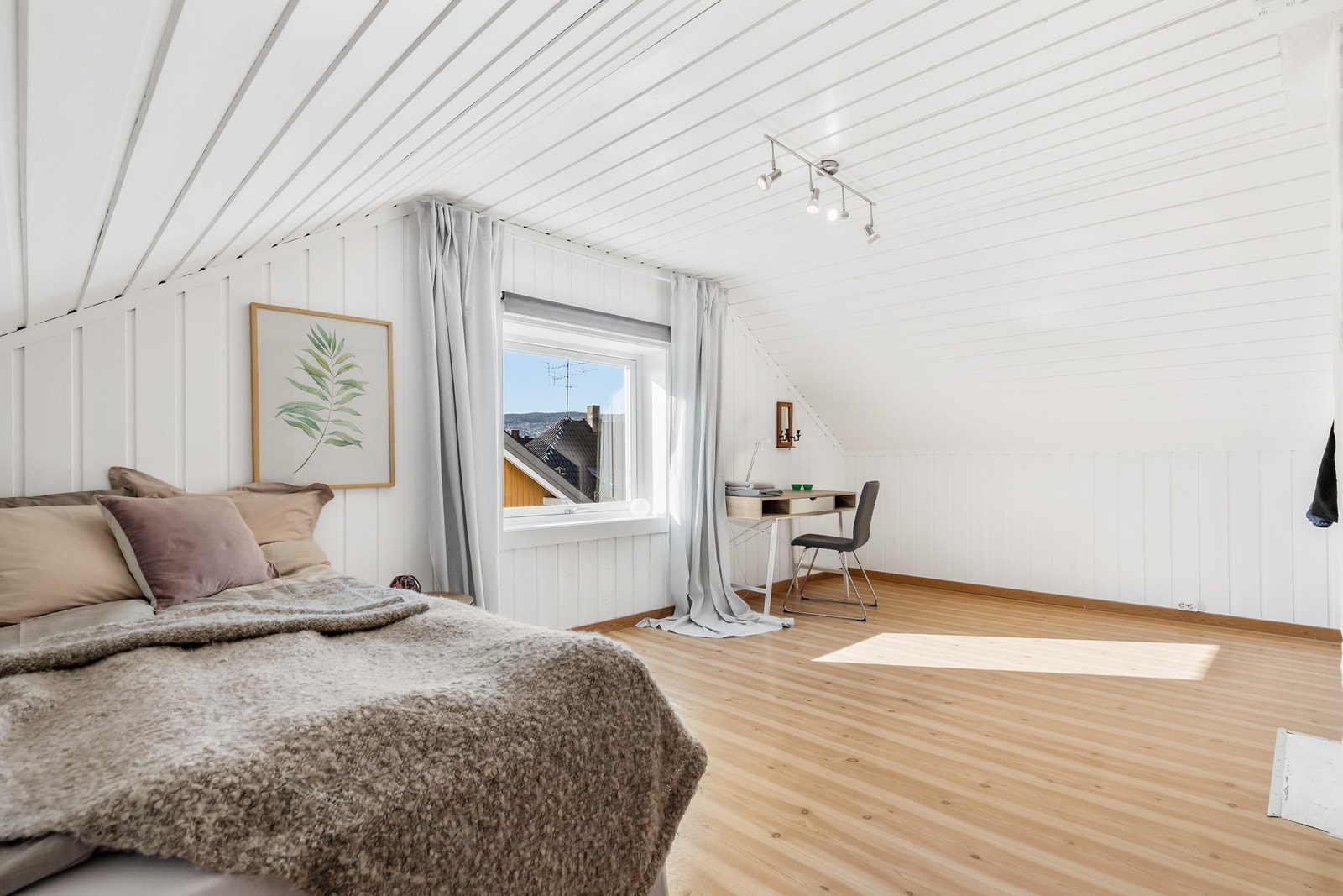 God plass til dobbeltseng. Galleribilde