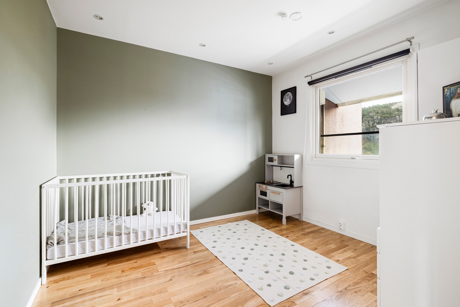 Enten man ønsker et gjesterom, kontorløsning, barnerom, garderobeløsning etc. Galleribilde