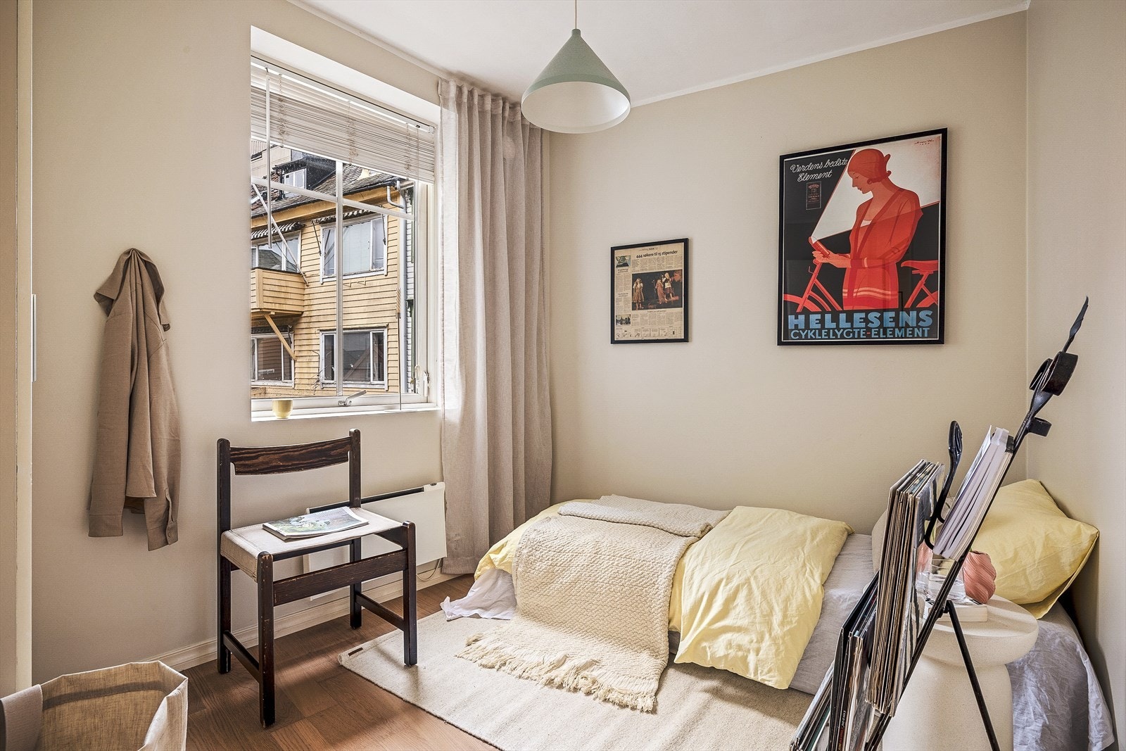 Videre tar vi turen inn på leilighetens andre soverom. Galleribilde