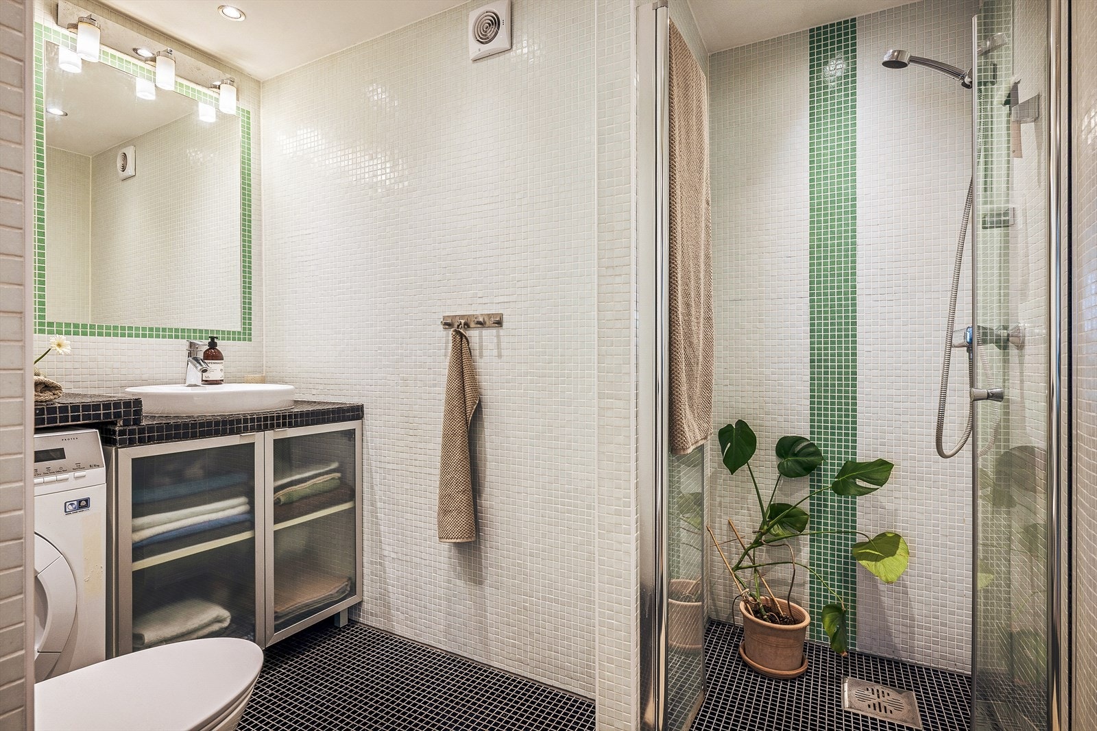 Videre tar vi veien inn på badet. Galleribilde