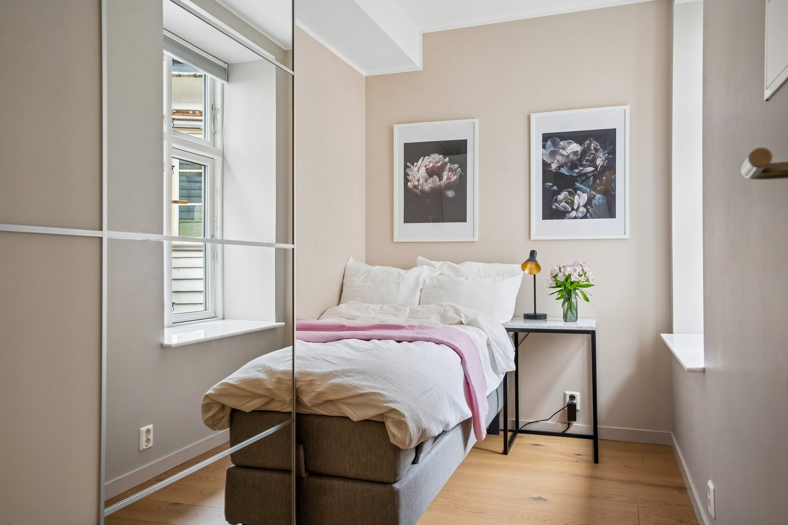 Soverommet måler 6,5 kvadratmeter Galleribilde