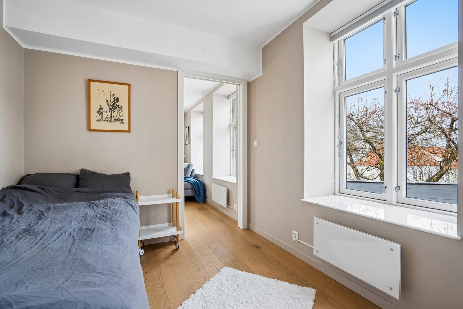 Mye naturlig lys og nydelig utsikt Galleribilde