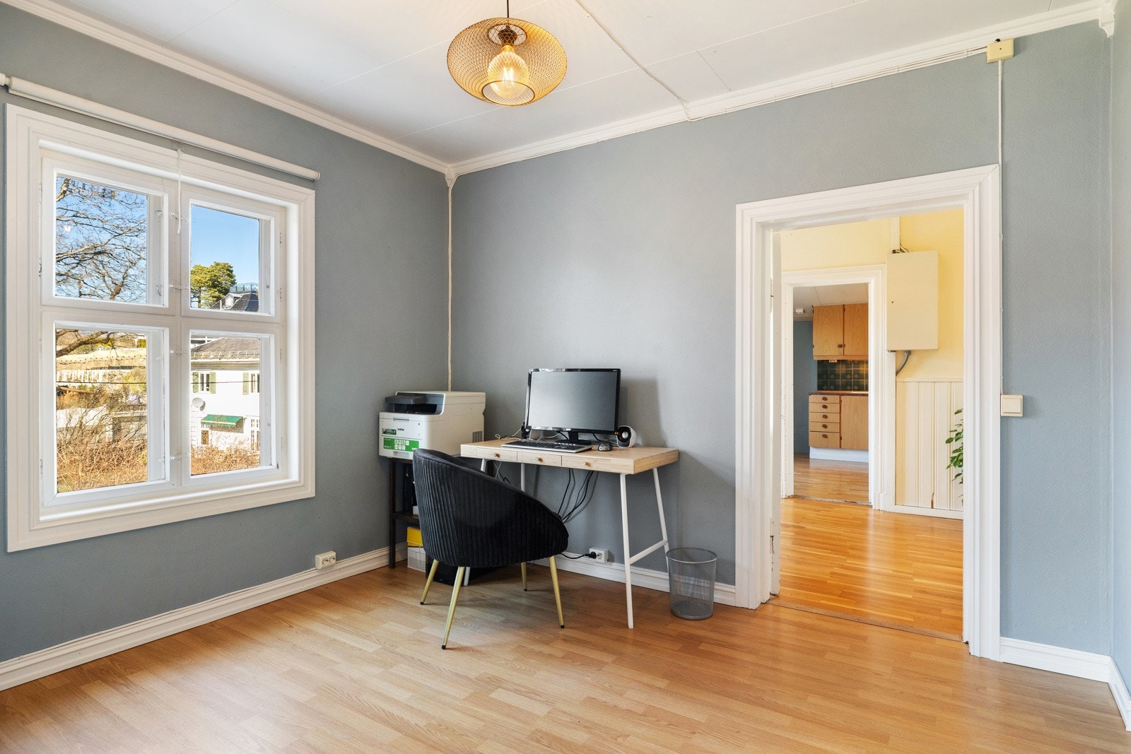 Her har man flott utsikt mot hagen. Galleribilde