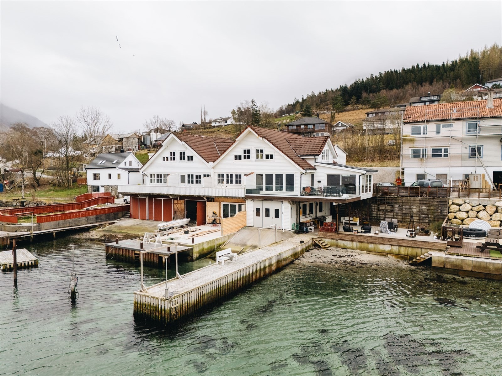 En sjelden mulighet med sjøen som nærmeste nabo! Galleribilde