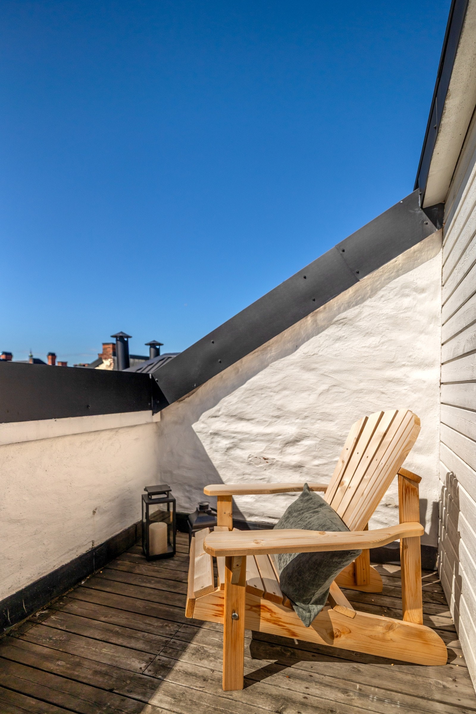 Rolige omgivelser hvor du kan trekke deg tilbake og nyte solen. Galleribilde