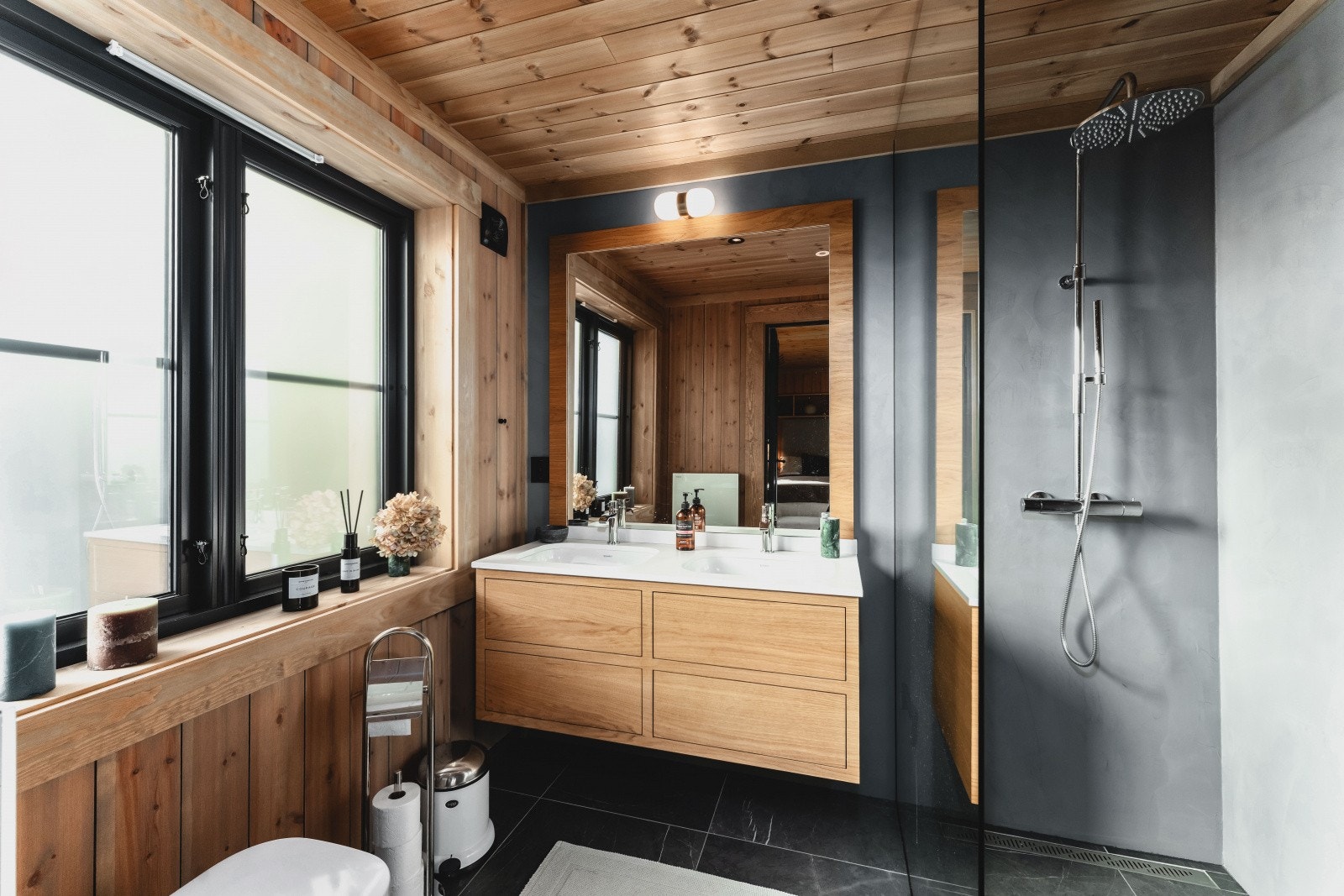 Bad en-suite til soverom nr. 2 Galleribilde