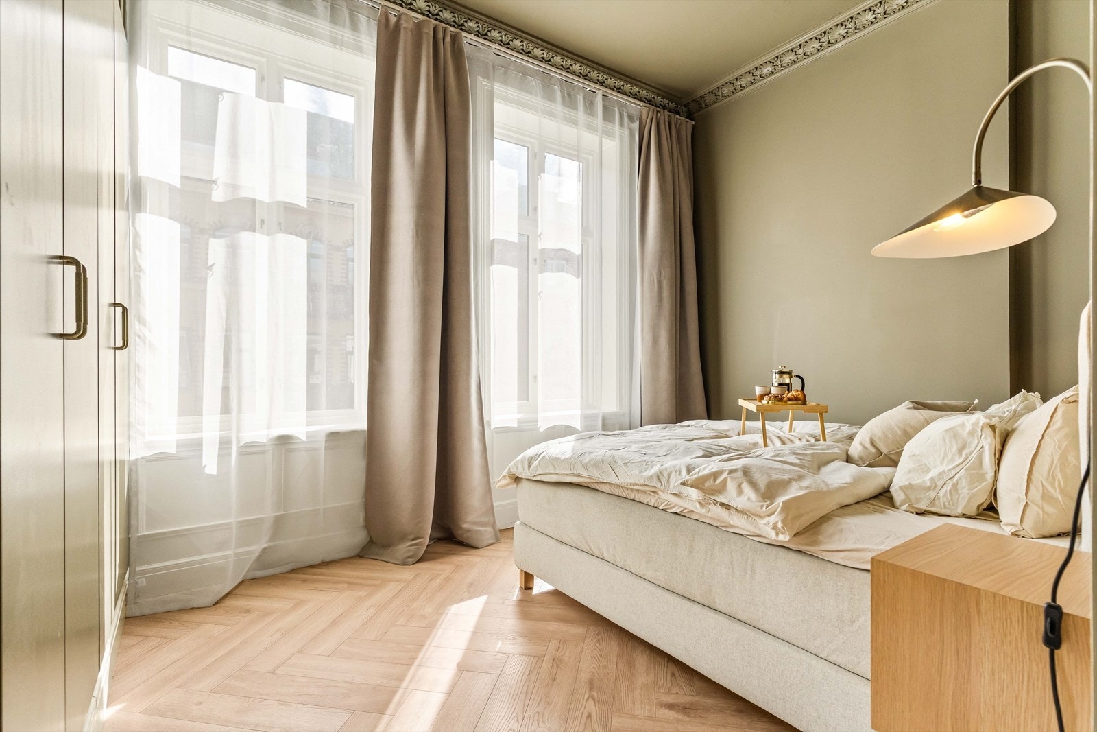 Vinduene på hovedsoverommet er helt nye fra 2024, med 2-lags isolerglass. Galleribilde