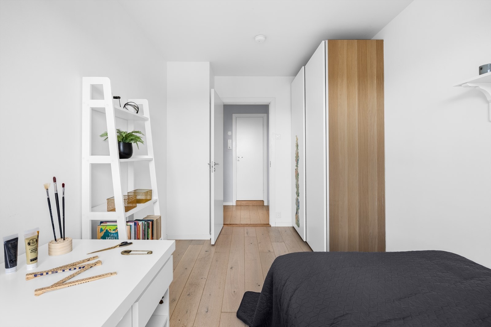 Alle tre soverom ligger svalt mot nordøst. Galleribilde