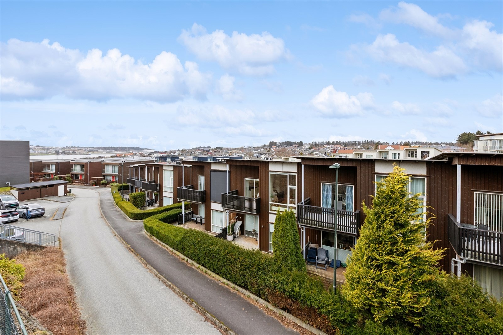 Ekstern bod samt fast parkeringsplass med elbillader følger med. Galleribilde