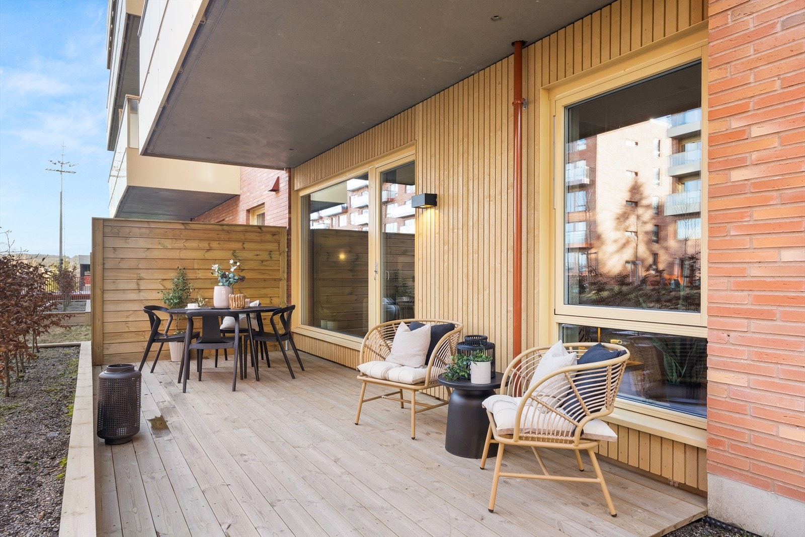 Stor overbygget markterrasse på 15 kvm Galleribilde