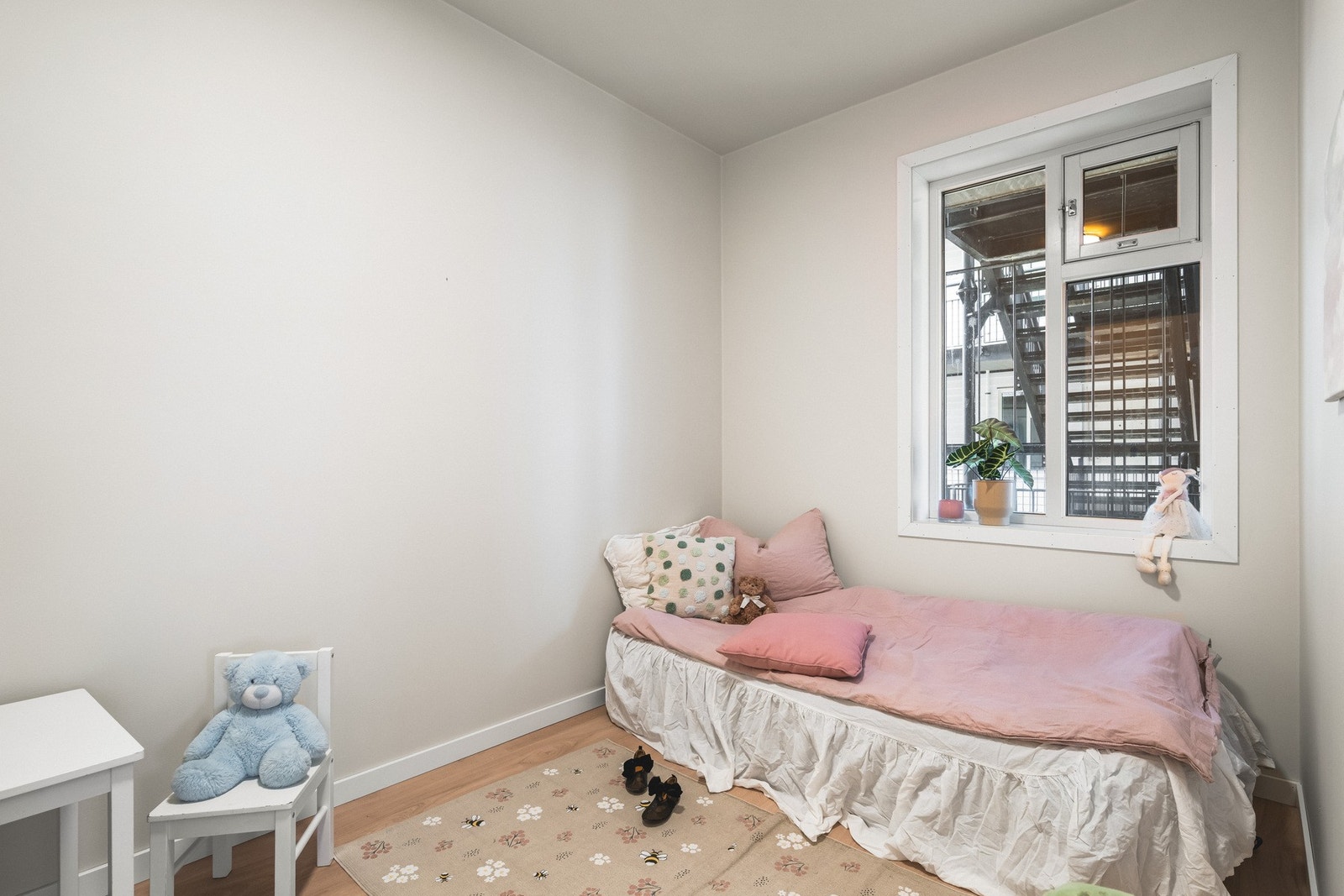 Det andre soverommet måler 7,7 kvm. Galleribilde