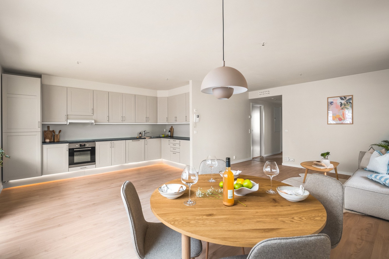 Det perfekte samlingspunktet i leiligheten. Galleribilde