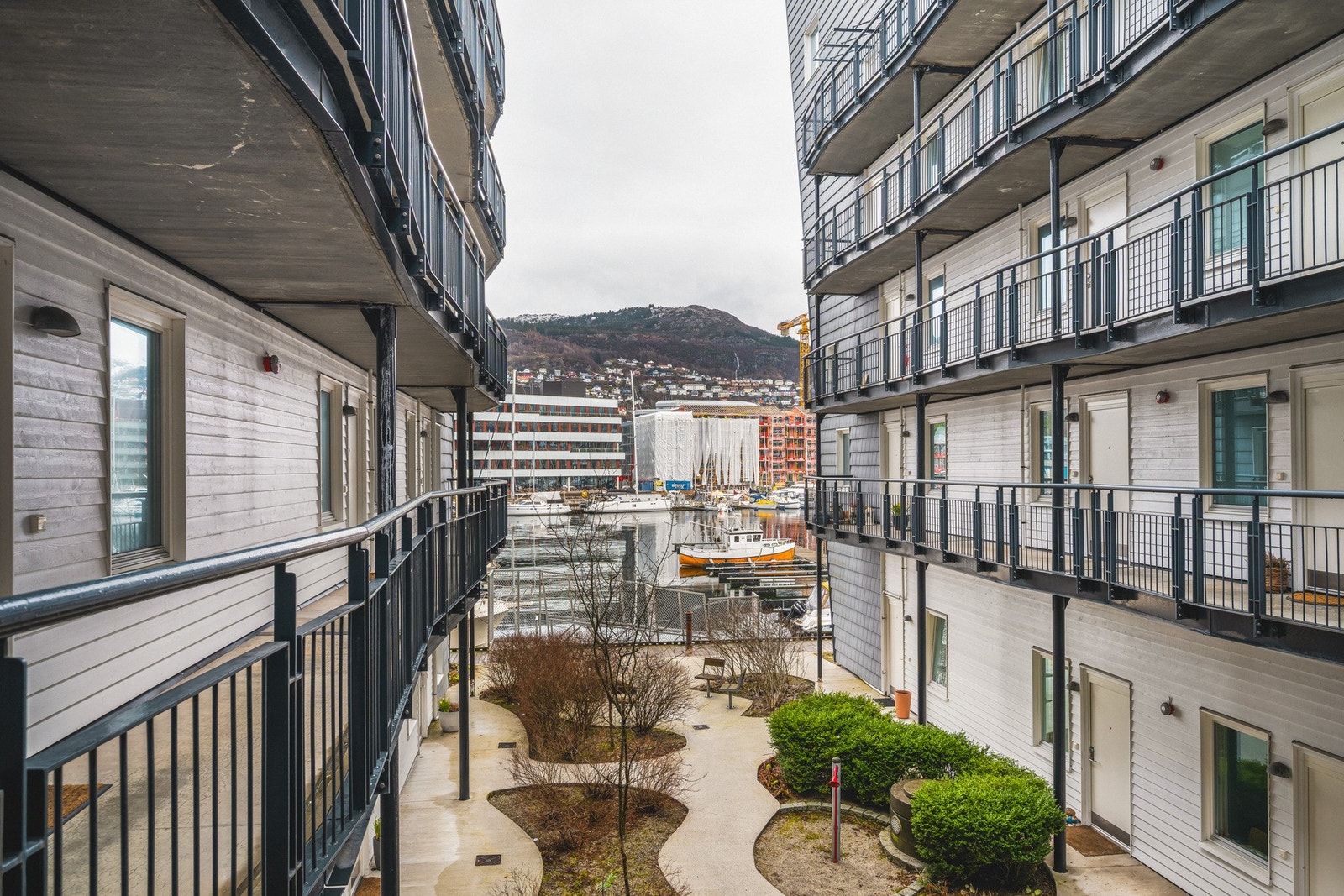 Damsgårdsveien 47 har en fin og sentral beliggenhet på Damsgård. Galleribilde